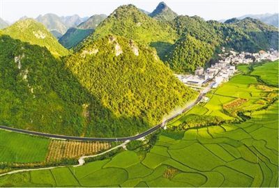 工作队,马荣伟,新当选,干部群众,村干部,广南县,村民,村委会,外出务工,致富