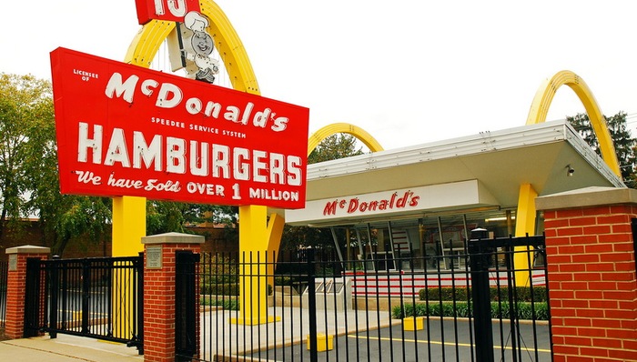 餐饮业,美国总统,美国经济,花式自救,疫情暴发,居家令,禁足,生存大考,重灾区,餐馆业