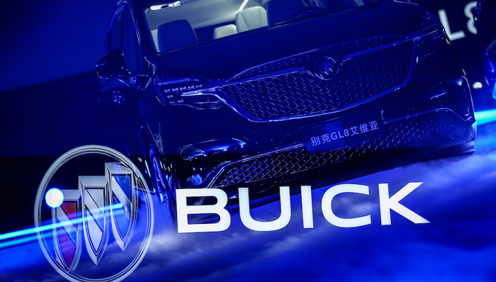 别克GL8 Avenir：买MPV吗？比埃尔法便宜30万的那种