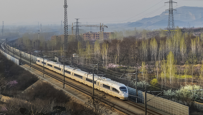 京沪高铁上市后首份年报：净利润119亿，日发送旅客58.9万人次
