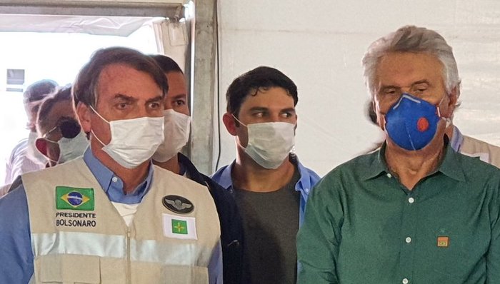 博索纳罗,检测,确诊,卫生部,厄瓜多尔,棺材,社交疏离