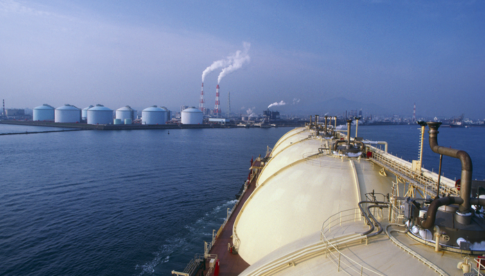 石油，新加坡，油价，大公司