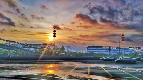 【深度】工厂倒闭、只拿底薪，珠三角普工在焦虑中寻找生路