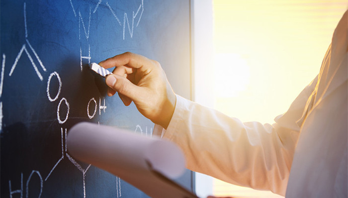 性侵，性骚扰，教师，学生