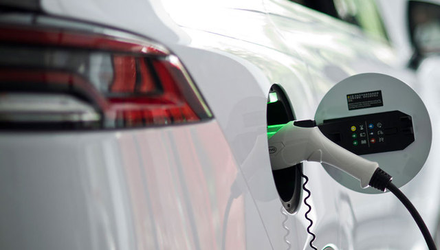 新能源补贴设定30万元门槛是为逼迫特斯拉降价？造车新势力你们想多了