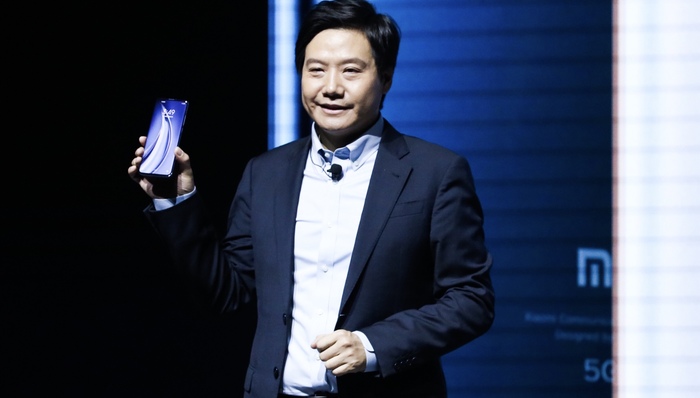 雷军,饥饿营销,对话节目,铁人三项,中国企业家,智能手机,友商,何问西东,性价比,研发投入