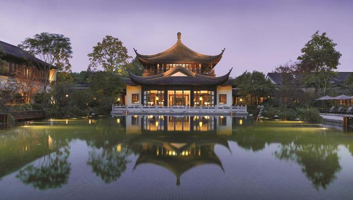 酒店复苏观察 ④｜周边游直播热销的春风中，杭州四季酒店的奢华坚守