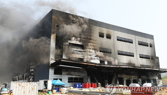 韩国利川一仓库工地起火，至少36人死亡
