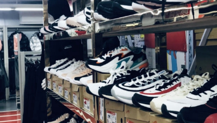 深陷退市危机，贵人鸟能否绝境逢生？