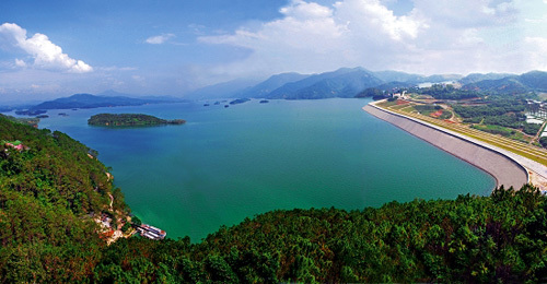 邕江,偷排,南宁市区,母亲河,镶嵌,雕刻,绿水青山都是歌,椰林树影,穿城,水体