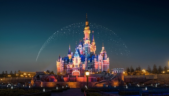 乐园关闭、电影延期、盈利缩水，迪士尼与康卡斯特成了难兄难弟