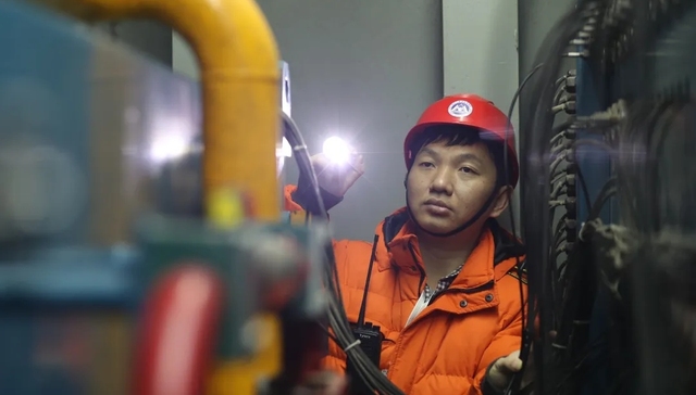 李然,同步升降,通航船闸,同步精度,值班方式,停航时间,螺母柱,润滑管理,重点检修,苏北运河