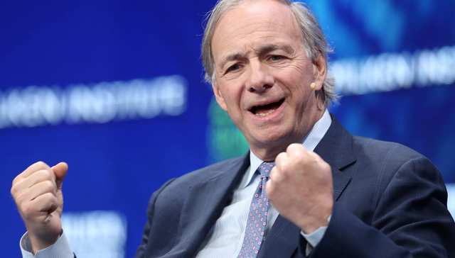 达里奥：印钞和贬值货币是摆脱债务危机最容易的方法