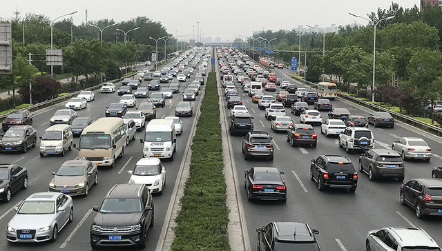 “新基建”浪潮下的汽车行业新机遇，充电桩建设首当其冲