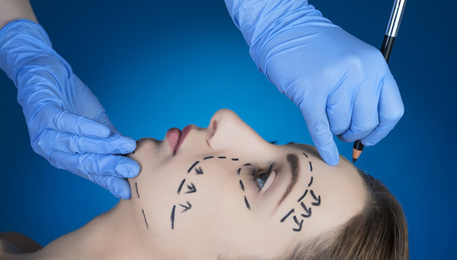 市场规模2000亿，却有近半人曾注射非法针剂，互联网医美龙头该如何自律？