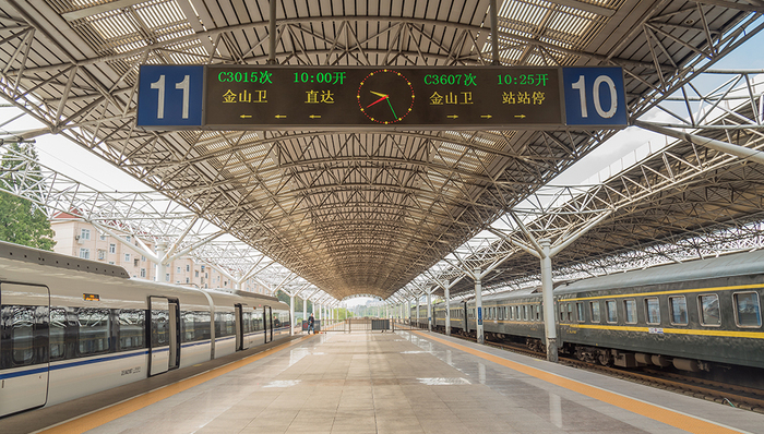 政协委员钟章队：市域铁路应与国铁和地铁融合，实现公交化运营