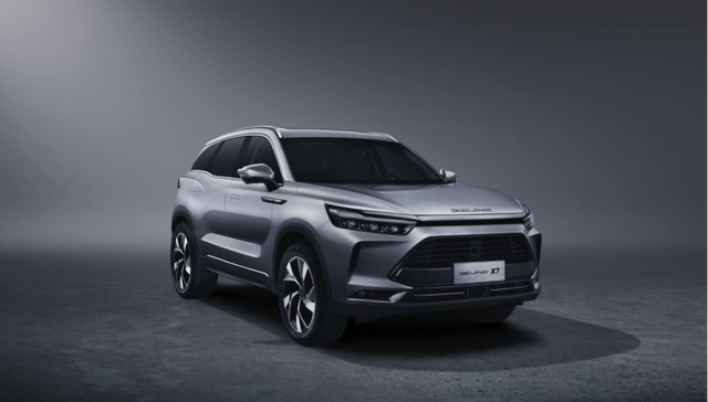 BEIJING汽车首款车型X7的亮点都在这里了 | 新车