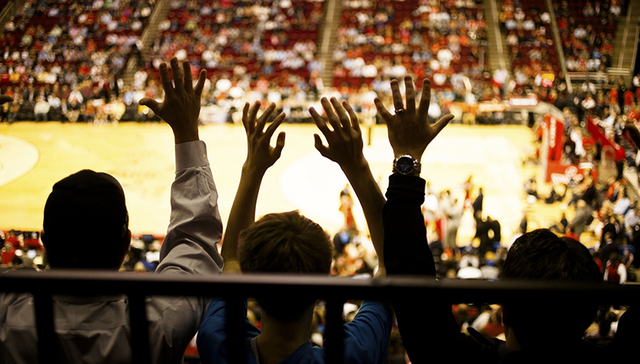 全球掀纪录片热潮：勒布朗·詹姆斯、F1赛车拍摄忙