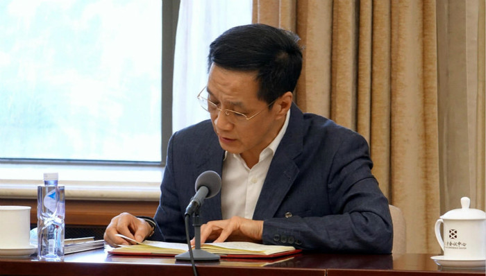 劣迹艺人惩戒管理、整顿“饭圈文化”、新文艺群体职称评定,两会中的影视行业代表都在关心什么?