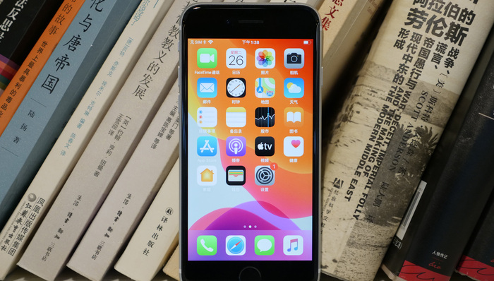 大屏当道，你是否还需要一部小屏的新款iPhone SE？