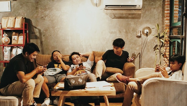 虚拟礼物,虚拟男友,年轻人