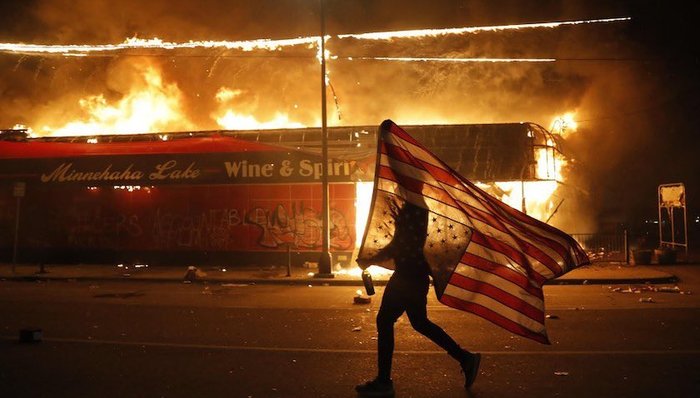 美军,国民警卫队,华盛顿,叛乱法,宵禁