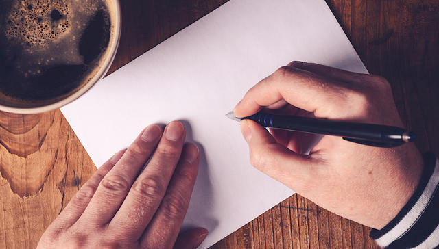 今年首份券商年报问询回复来了，方正证券对业绩骤降、信托罗生门等质疑这样解释