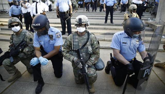 警察,暴力执法,抗议示威,投诉,历史,教育,工资,豁免