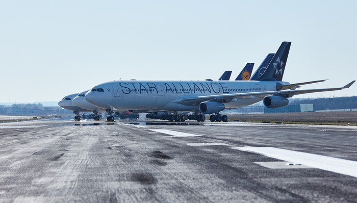 【深度】汉莎航空被踢出德国蓝筹股指，  为获救助向欧盟低头