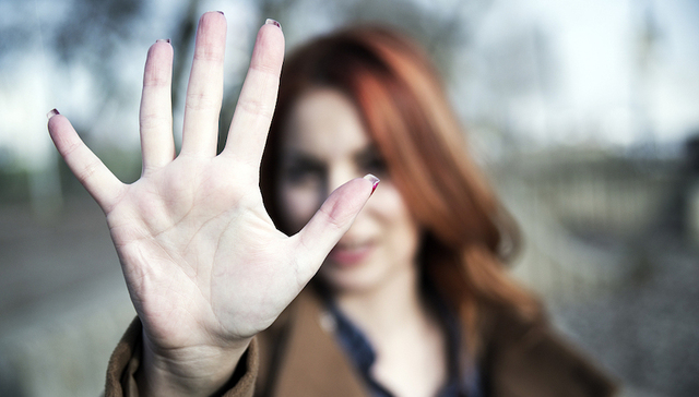 【评论】《乘风破浪的姐姐》中避孕药广告翻车，我们需要怎样的女性广告？