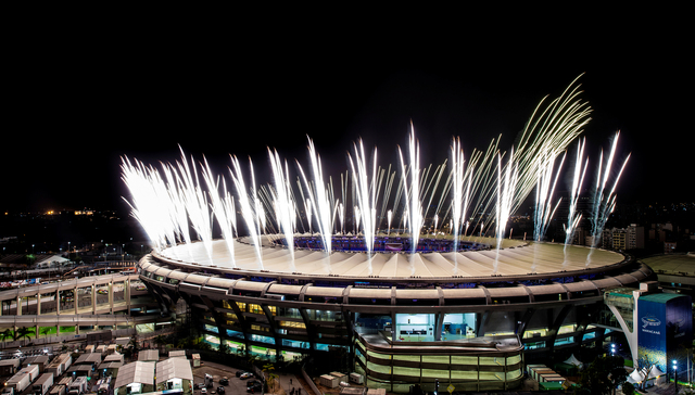 容纳15.5万人全球最大，足球圣殿马拉卡纳走过70年