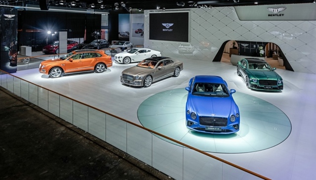 宾利全新欧陆GT V8与新旗舰飞驰完成中国首秀，并启动预售 | 新车