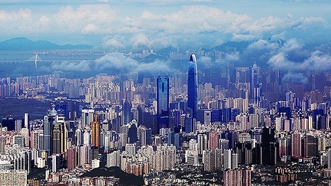 【特写】深圳魔幻楼市一天：融御华府摇号“造假”惹争议