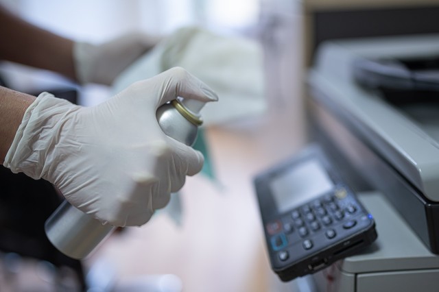 北京已遏制疫情蔓延势头，但防控形势依然严峻复杂