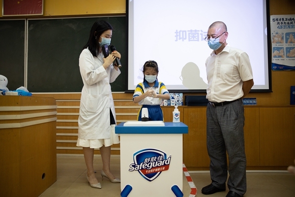 让“归笼”神兽乖乖洗手，舒肤佳怎么做到的？