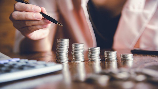 谁巨亏40%？谁爆赚30%？全球知名投资大佬期中成绩单出炉