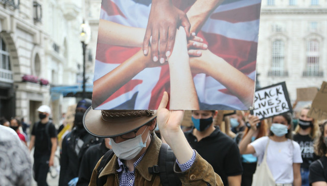 全美反种族歧视抗议浪潮下，亚裔可以置身事外吗？