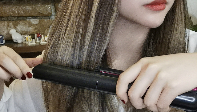 8分钟快速做精致女孩？戴森美发直发器上手体验