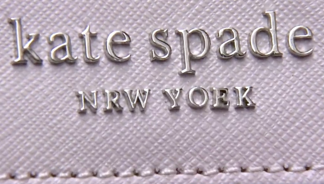 消费者报告 | Kate Spade包袋出现商标错误，店家表示纯属偶然