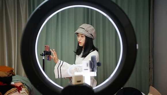 以后直播电商主播最低也要大专学历，还要评技能层级？