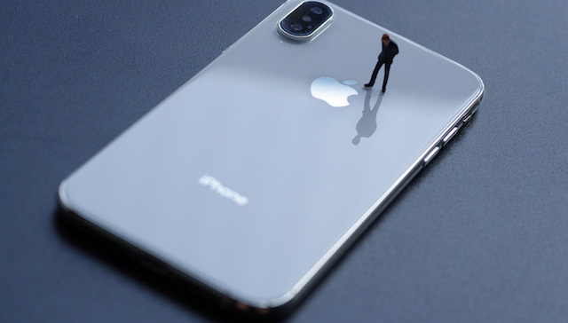 苹果开发初代iPhone花了1.5亿美元，乔布斯也不敢保证成功