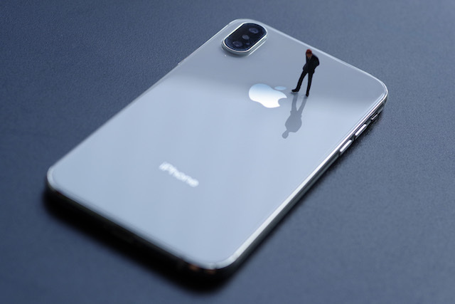 苹果开发初代iPhone花了1.5亿美元，乔布斯也不敢保证成功