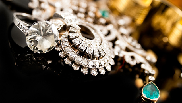 多家信托陷入武汉金凰珠宝困局