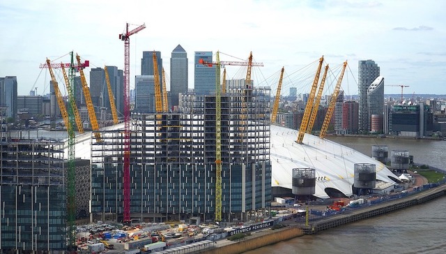 约翰逊,50亿,GDP,经济危机,大选,支持率