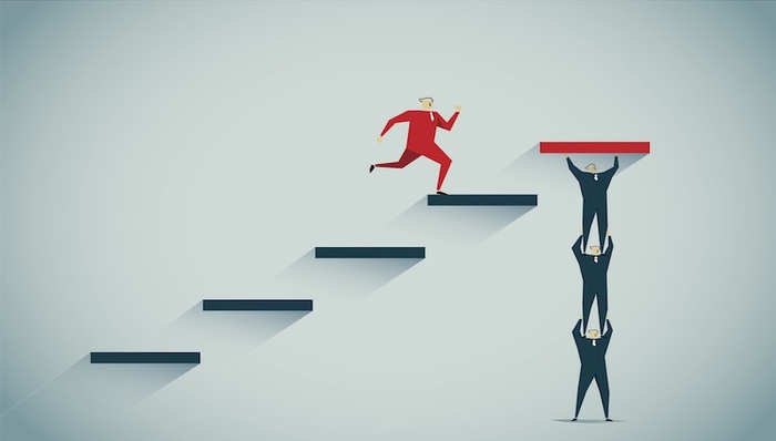 郭树清:完善公司治理是金融企业改革的重中之重