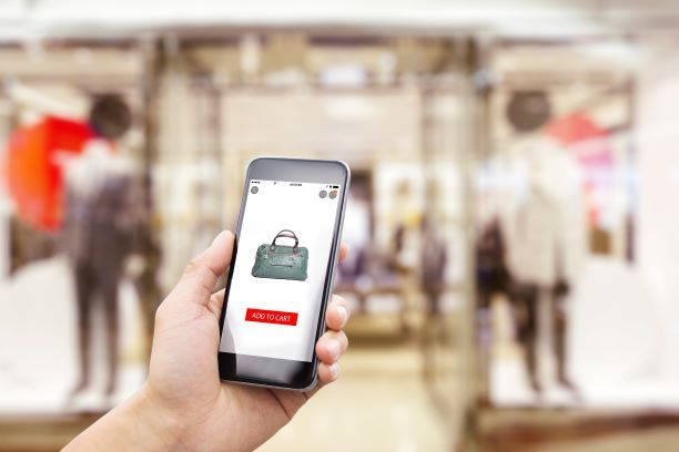 免税店单日销售额近6000万元，商业巨头在海南摩拳擦掌