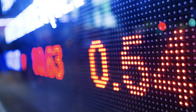 两市成交破1.5万亿，金融股依旧是资金主战场