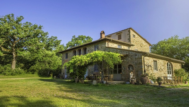 Airbnb邀请十位意大利居民免费入住乡村别墅，把《十日谈》变为现实