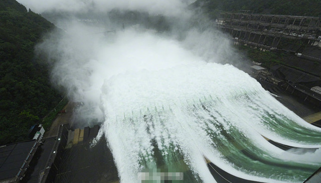 地方新闻精选 | 杭州新安江水库今开7孔泄洪 内蒙古严禁游客进入疫源地及周边旅游