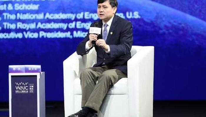 张文宏：疫情控制靠传统智慧和城市管理能力，但人工智能会在未来发挥作用